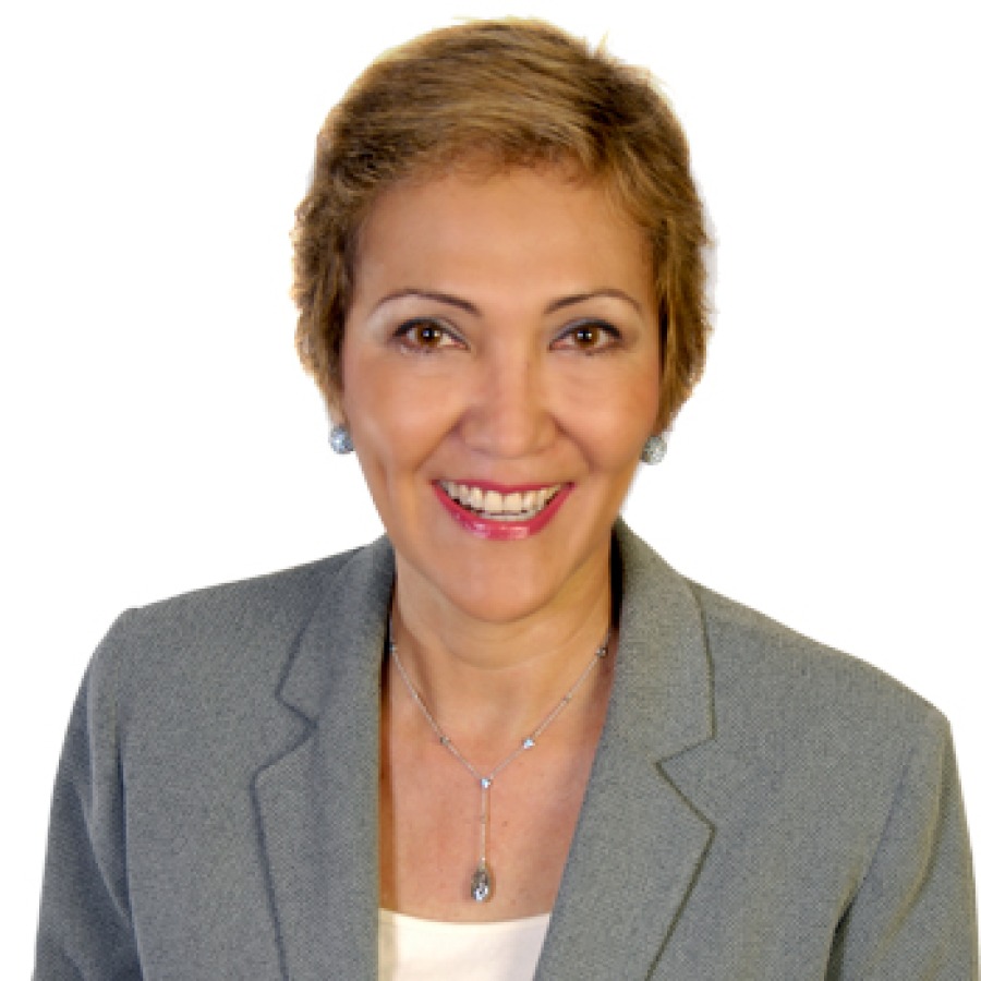Zúñiga, María del C.